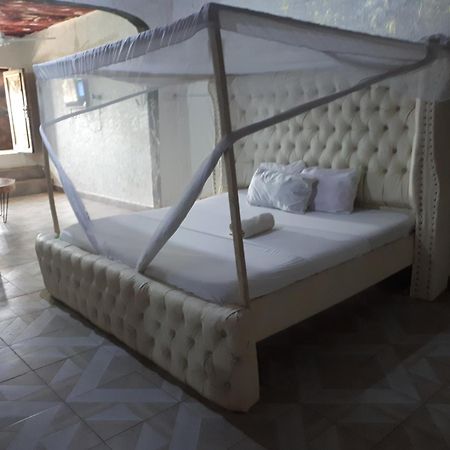 Baba Lao Hotel Малінді Екстер'єр фото